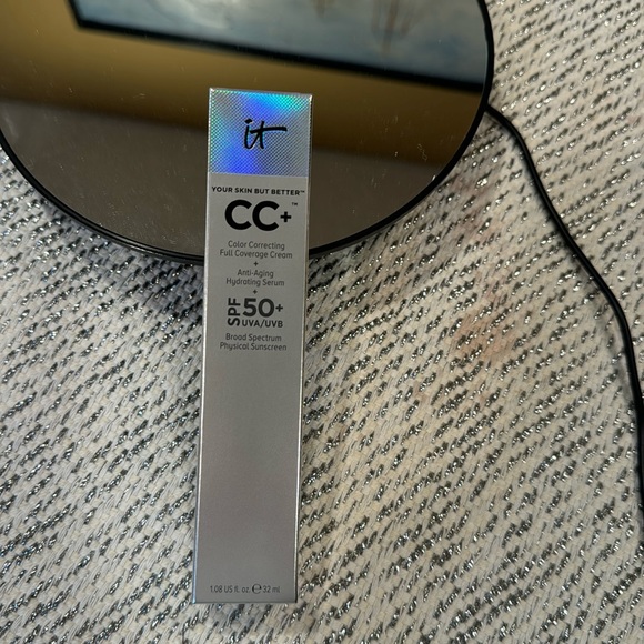 it cosmetics Other - NIB-IT Cosmetics CC+ foundation color correcting